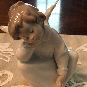Lladro 4961 Angel Dreaming